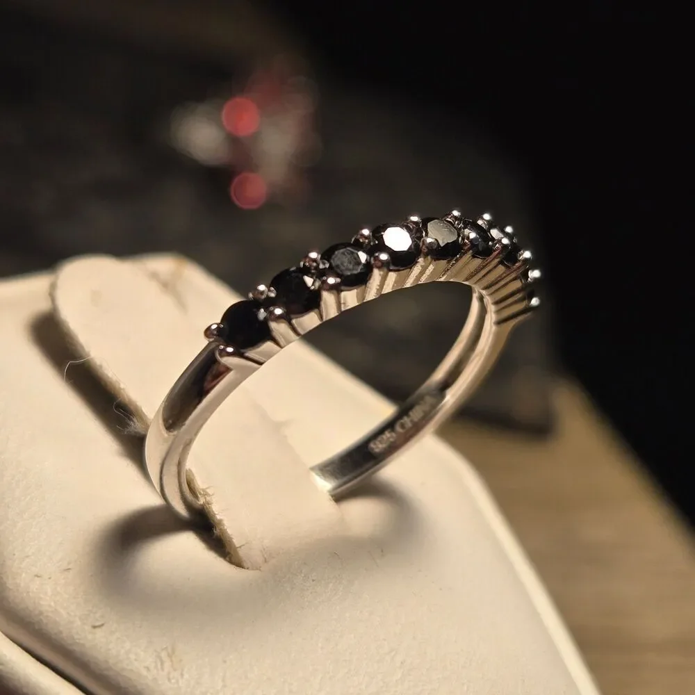 Black Stone Sparkly Stacker vintage sterling silver ring sz 8
